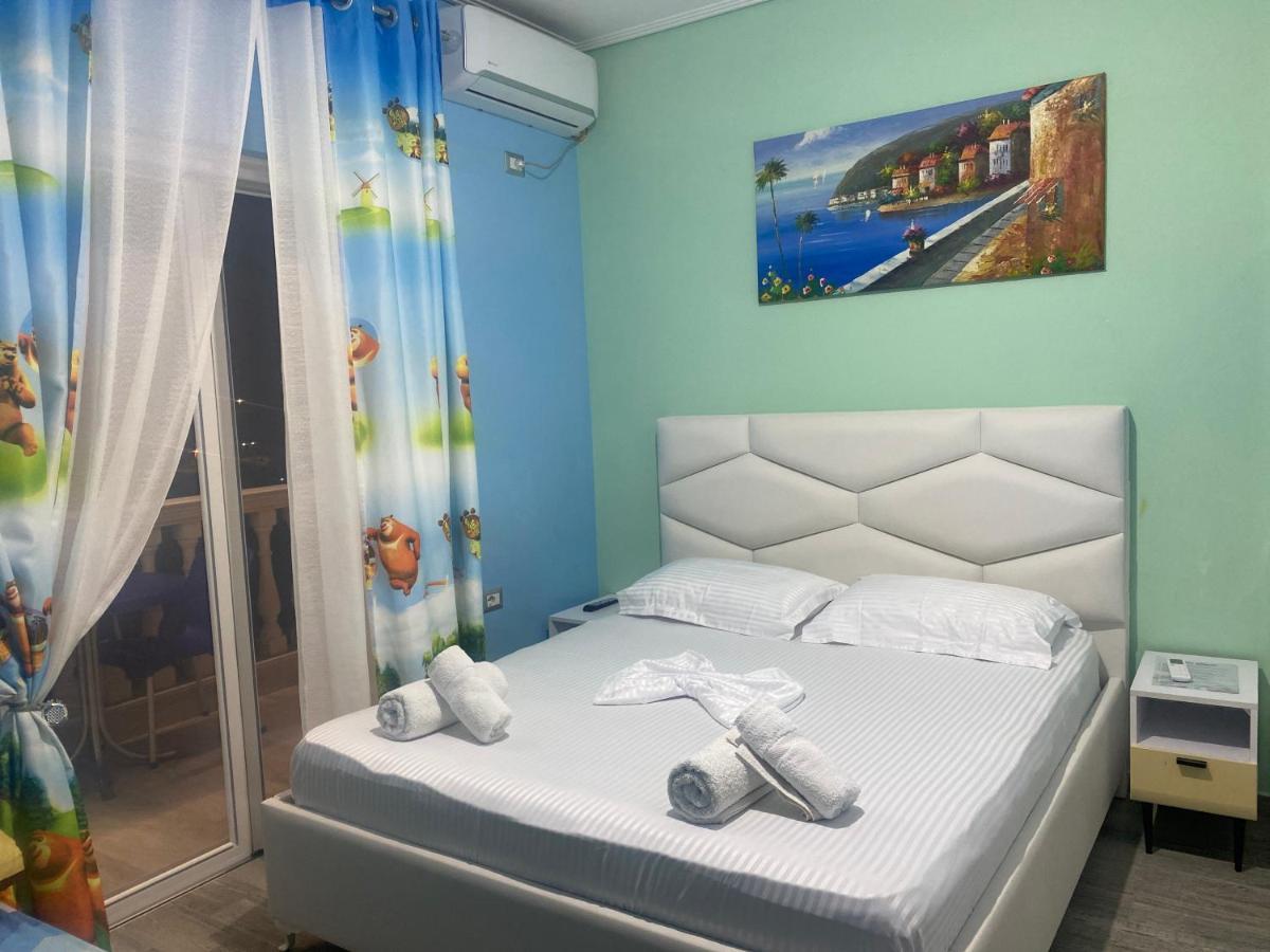 Vila Sinani Sarandë Exterior foto
